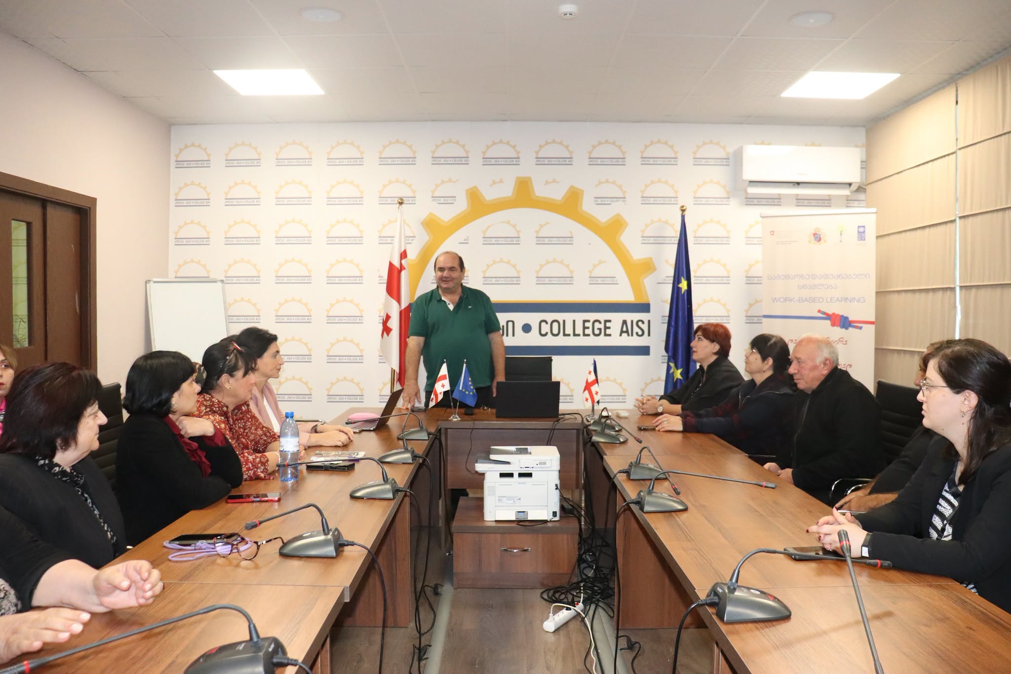 კოლეჯ „აისში“ პროფესიული განათლების შიდა კონფერენცია გაიმართა
